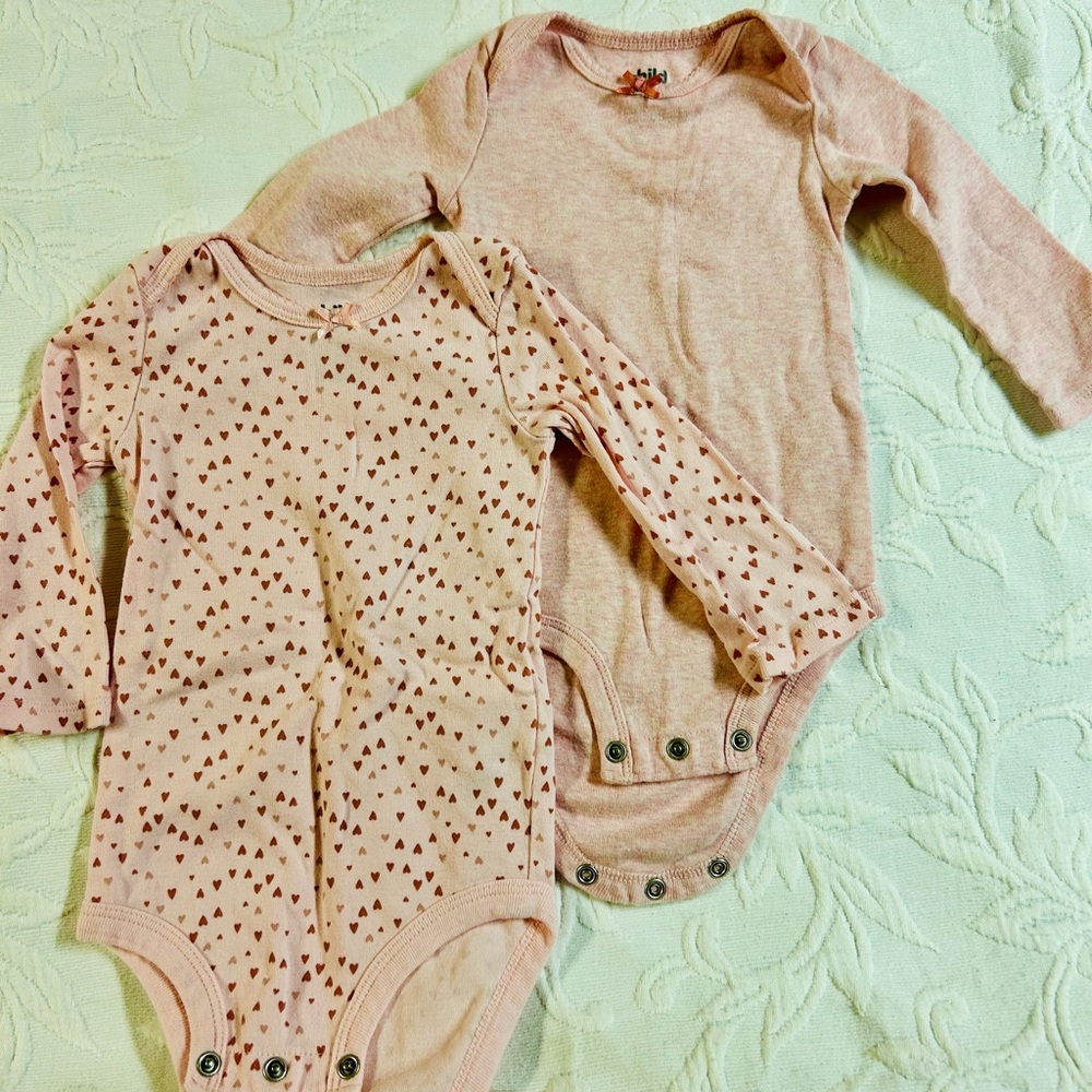 Carter's Pink and Heart Print Bodysuits set
